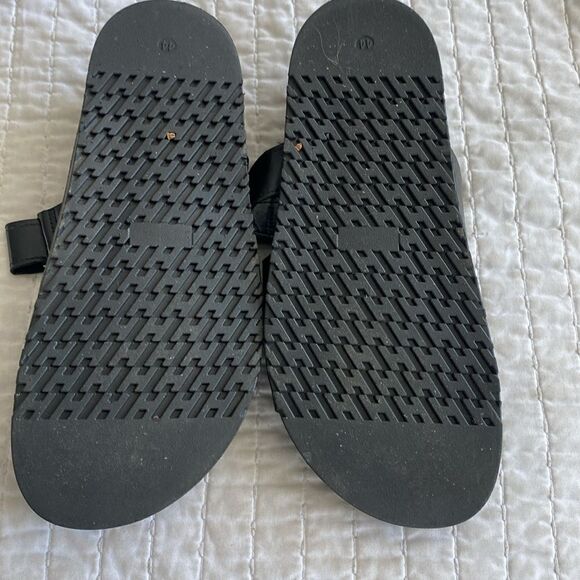 H Velcro slides size 44 NWT adjustable strap for comfort fits 10-11 - Picture 5 of 8